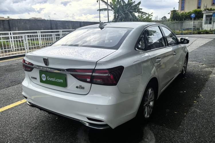 Used Roewe i6 New Energy 2017 45T Hybrid Connect & Smart Enjoyment Edition Exterior 4