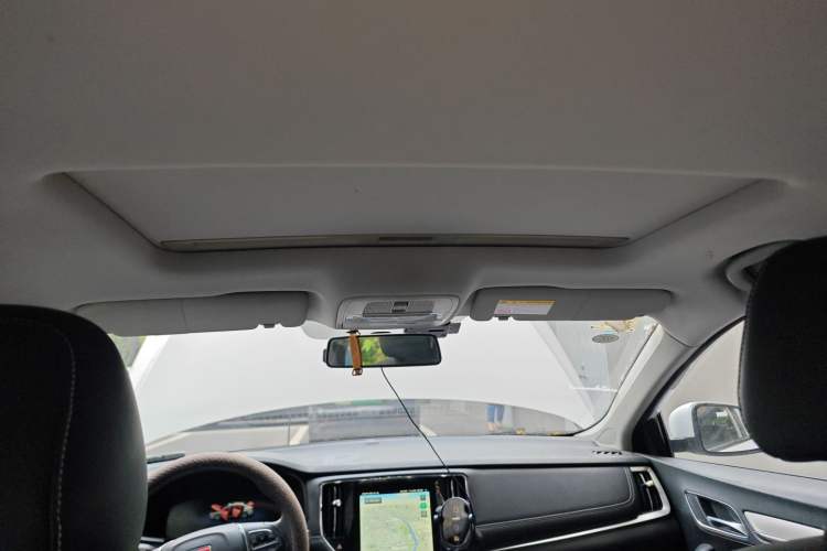 Used Roewe i6 New Energy 2017 45T Hybrid Connect & Smart Enjoyment Edition Headliner