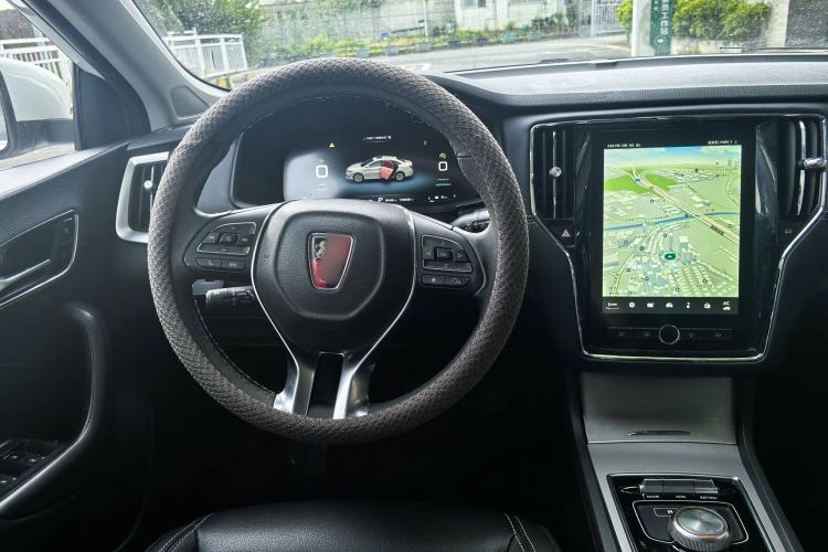 Used Roewe i6 New Energy 2017 45T Hybrid Connect & Smart Enjoyment Edition Interior 4