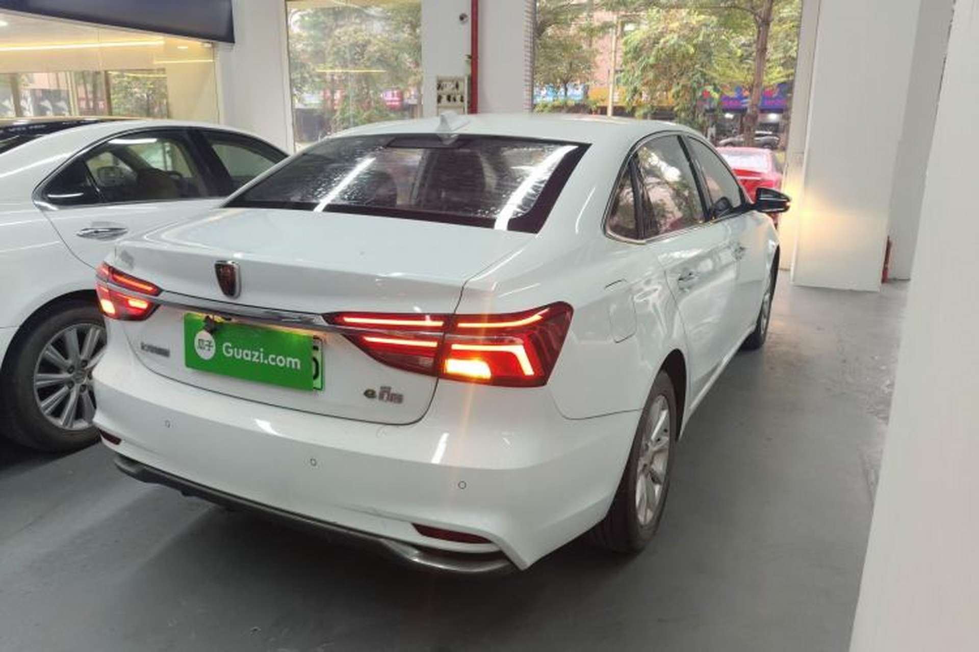 Used Roewe i6 New Energy 2017 45T Hybrid Connect & Smart Enjoyment Edition Rear Right 45 Deg