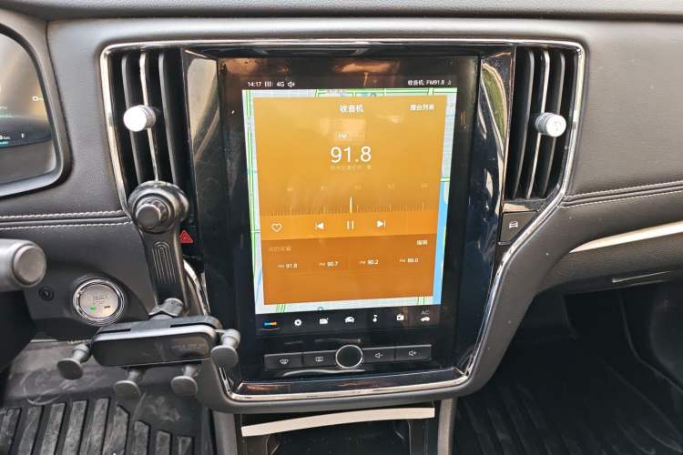 Used Roewe i6 New Energy 2017 45T Hybrid Connect & Smart Enjoyment Edition Audio And AC Panel