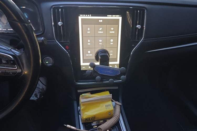 Used Roewe i6 New Energy 2017 45T Hybrid Connect & Smart Enjoyment Edition Audio And AC Panel