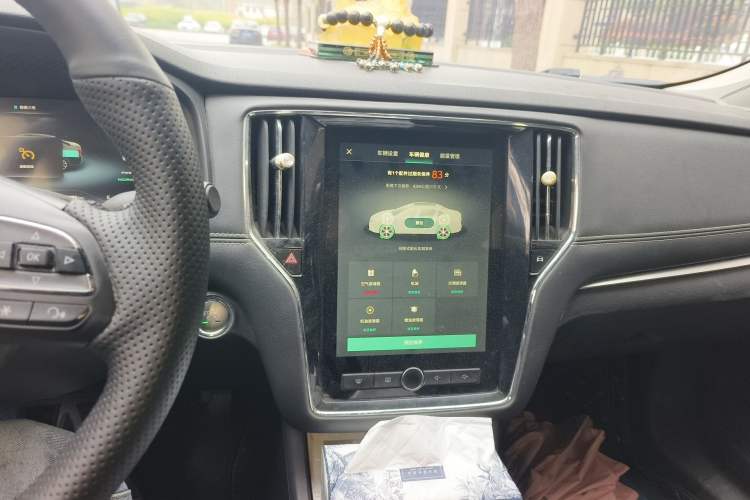 Used Roewe i6 New Energy 2017 45T Hybrid Connect & Smart Enjoyment Edition Audio And AC Panel
