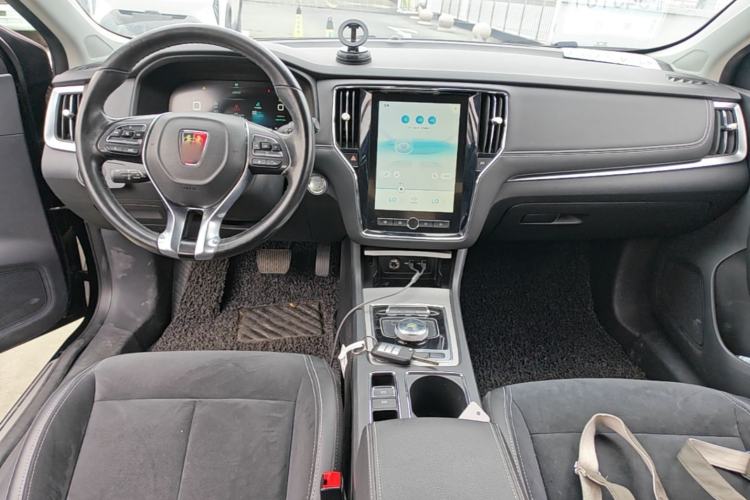 Used Roewe i6 New Energy 2017 45T Hybrid Connective Smart Luxury Edition Center Console