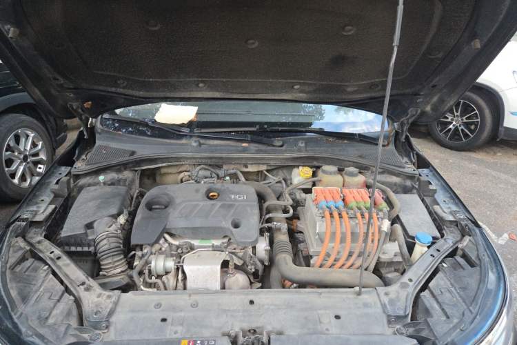 Used Roewe i6 New Energy 2017 45T Hybrid Connect & Smart Enjoyment Edition Engine Bay
