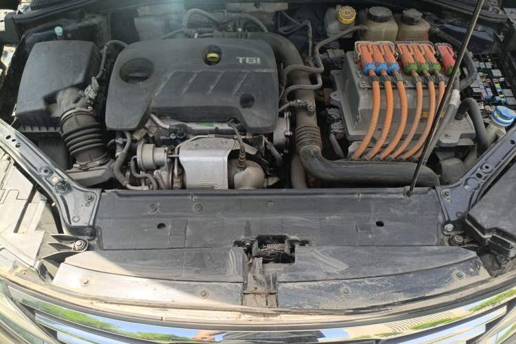 Used Roewe i6 New Energy 2017 45T Hybrid Connect & Smart Enjoyment Edition Engine Bay