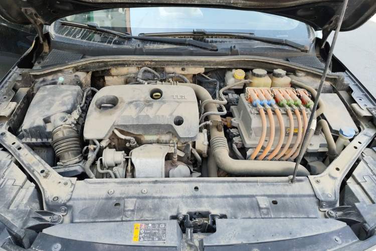 Used Roewe i6 New Energy 2017 45T Hybrid Connect & Smart Enjoyment Edition Engine Bay