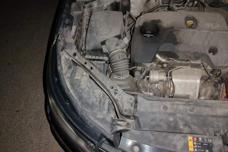 Used Roewe i6 New Energy 2017 45T Hybrid Connect & Smart Enjoyment Edition Engine Bay Right