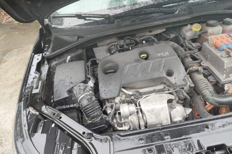 Used Roewe i6 New Energy 2017 45T Hybrid Connect & Smart Enjoyment Edition Engine Bay Right