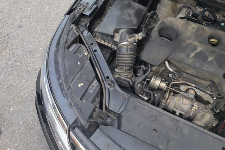 Used Roewe i6 New Energy 2017 45T Hybrid Connect & Smart Enjoyment Edition Engine Bay Right