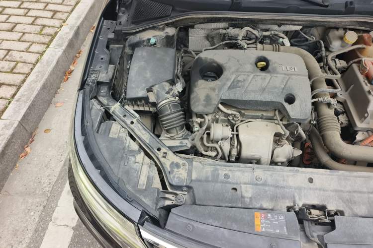 Used Roewe i6 New Energy 2017 45T Hybrid Connect & Smart Enjoyment Edition Engine Bay Right
