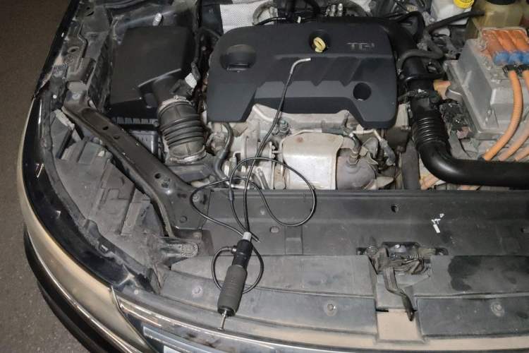 Used Roewe i6 New Energy 2017 45T Hybrid Connect & Smart Enjoyment Edition Engine Bay Right