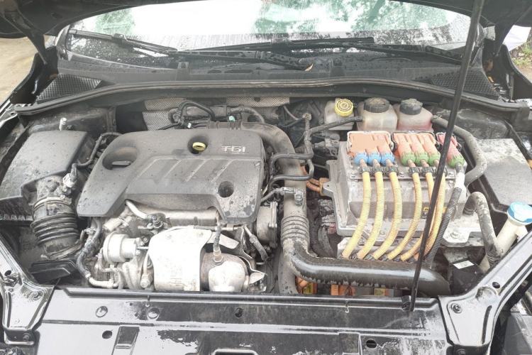 Used Roewe i6 New Energy 2017 45T Hybrid Connect & Smart Enjoyment Edition Engine Bay