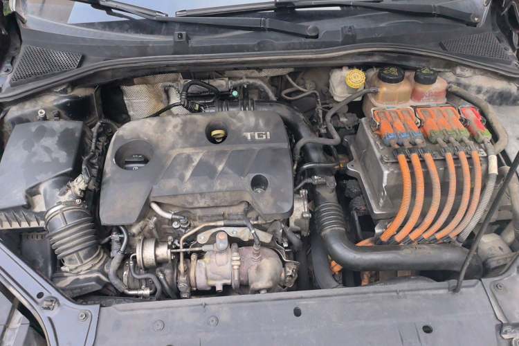 Used Roewe i6 New Energy 2017 45T Hybrid Connect & Smart Enjoyment Edition Engine Bay