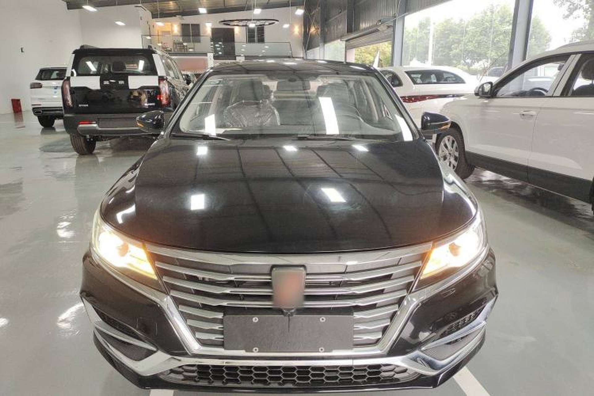 Used Roewe i6 New Energy 2017 45T Hybrid Connect & Smart Enjoyment Edition Exterior 1