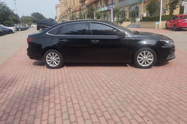 Used Roewe i6 New Energy 2017 45T Hybrid Connect & Smart Enjoyment Edition Exterior 3