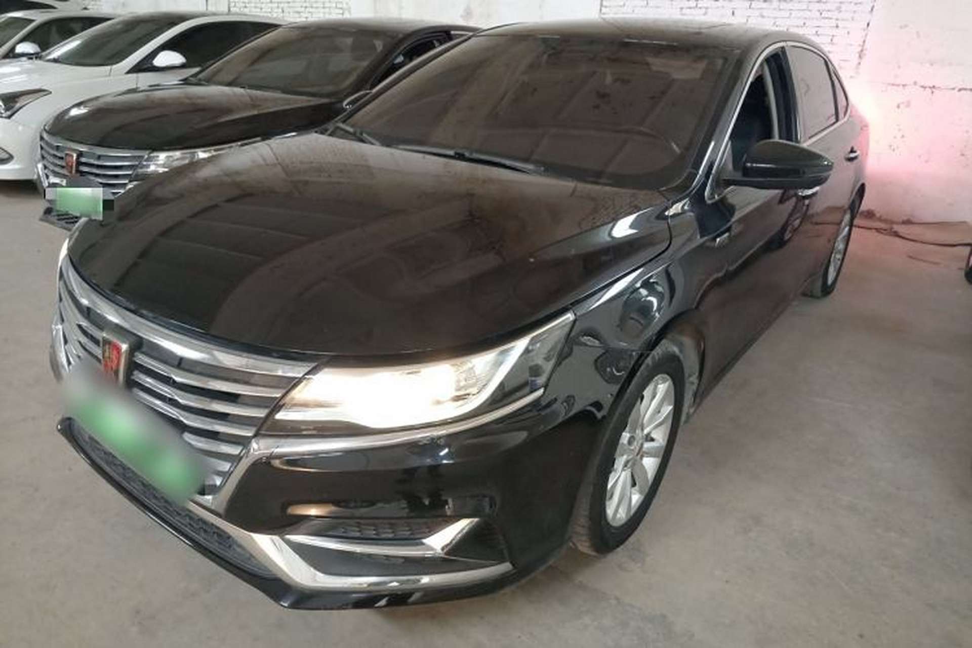 Used Roewe i6 New Energy 2017 45T Hybrid Connect & Smart Enjoyment Edition Front Left 45 Deg