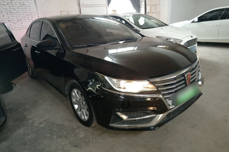 Used Roewe i6 New Energy 2017 45T Hybrid Connect & Smart Enjoyment Edition Front Right 45 Deg