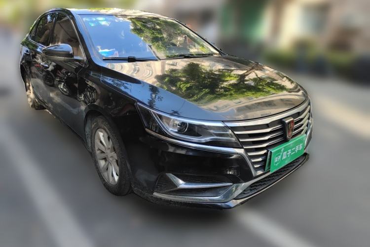 Used Roewe i6 New Energy 2017 45T Hybrid Connect & Smart Enjoyment Edition Front Right 45 Deg