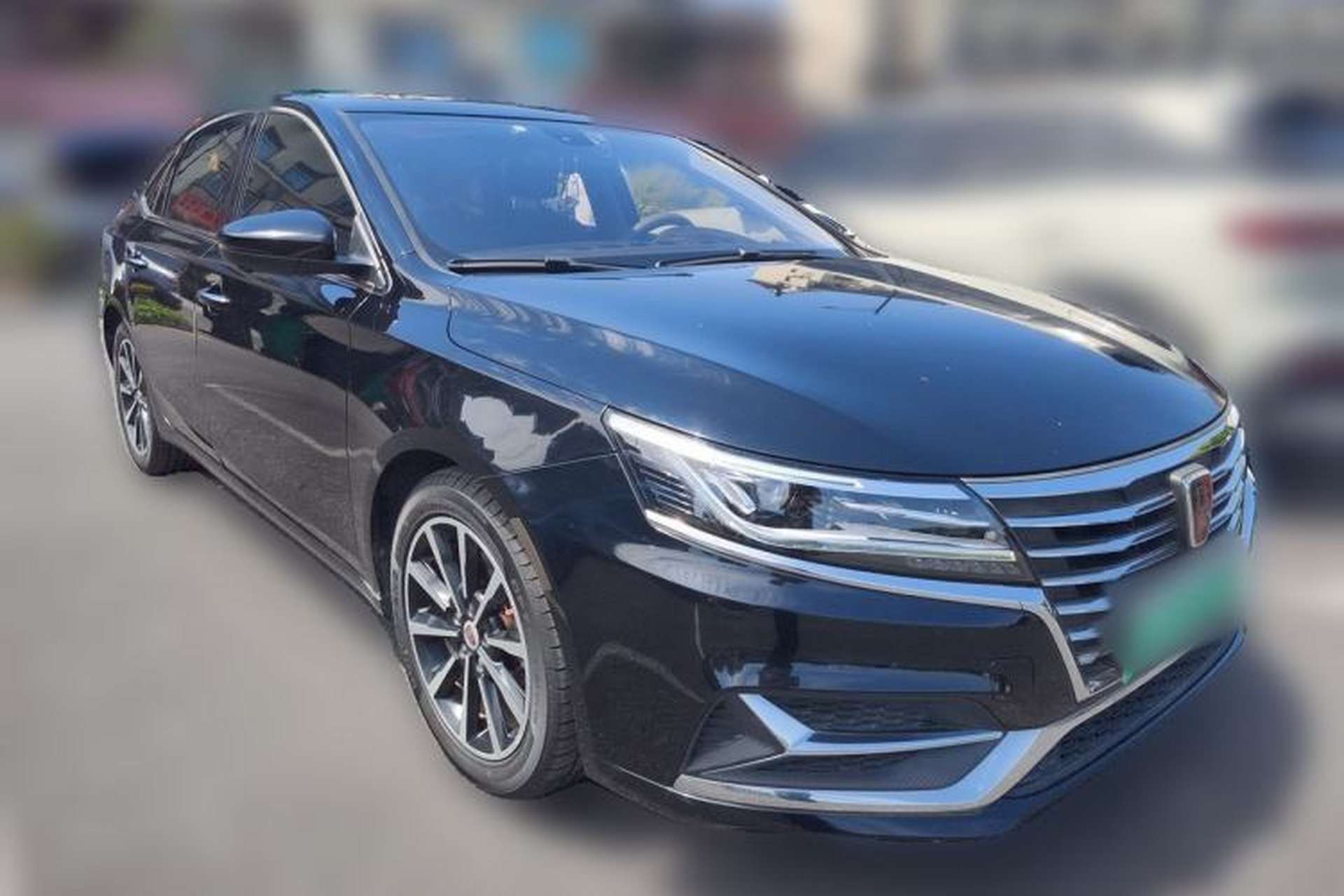 Used Roewe i6 New Energy 2017 45T Hybrid Connective Smart Luxury Edition Front Right 45 Deg