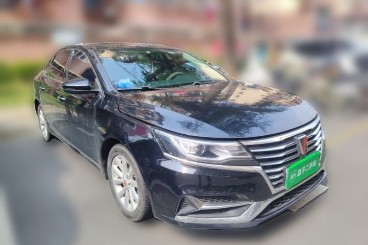 Used Roewe i6 New Energy 2017 45T Hybrid Connect & Smart Enjoyment Edition Front Right 45 Deg