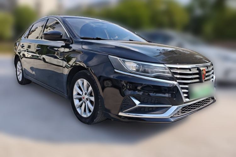 Used Roewe i6 New Energy 2017 45T Hybrid Connect & Smart Enjoyment Edition Front Right 45 Deg