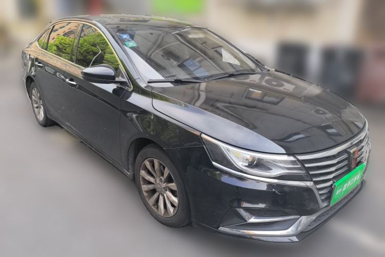 Used Roewe i6 New Energy 2017 45T Hybrid Connect & Smart Enjoyment Edition Front Right 45 Deg
