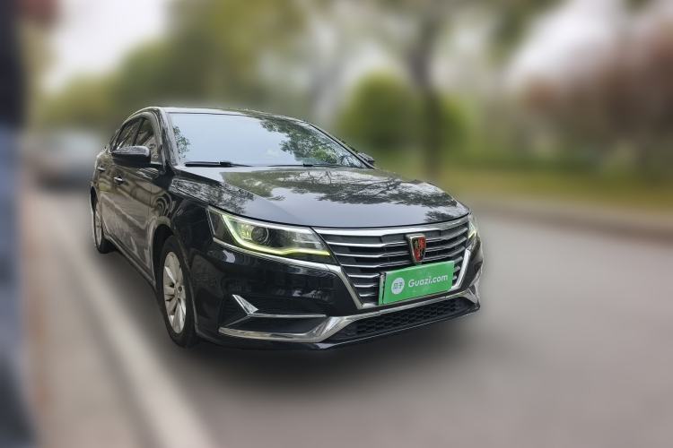 Used Roewe i6 New Energy 2017 45T Hybrid Connect & Smart Enjoyment Edition Front Right 45 Deg