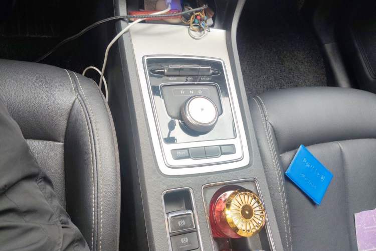 Used Roewe i6 New Energy 2017 45T Hybrid Connect & Smart Enjoyment Edition Gear Lever