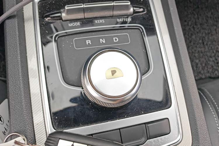 Used Roewe i6 New Energy 2017 45T Hybrid Connective Smart Luxury Edition Gear Lever