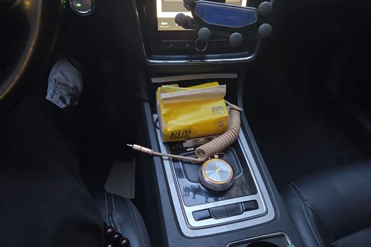 Used Roewe i6 New Energy 2017 45T Hybrid Connect & Smart Enjoyment Edition Gear Lever