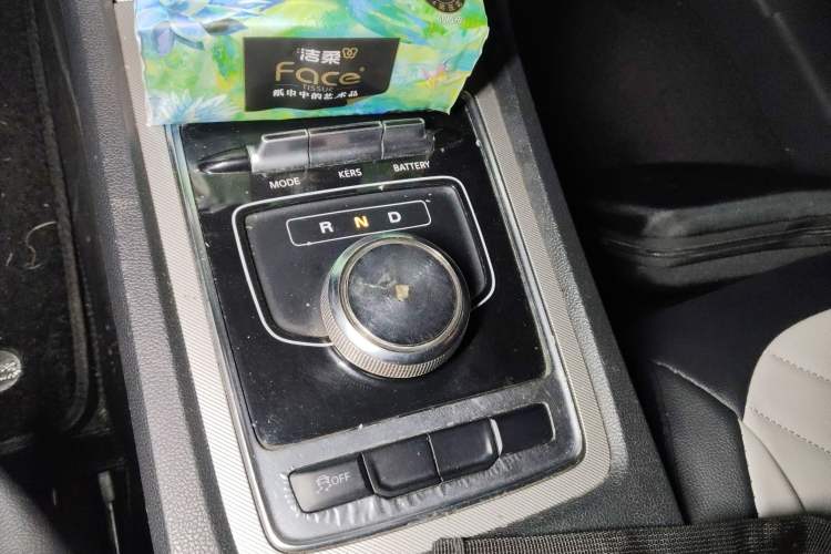 Used Roewe i6 New Energy 2017 45T Hybrid Connect & Smart Enjoyment Edition Gear Lever