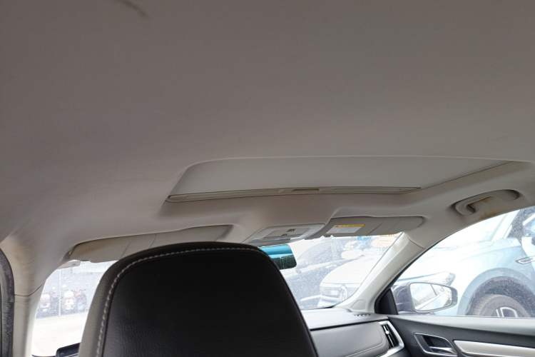 Used Roewe i6 New Energy 2017 45T Hybrid Connect & Smart Enjoyment Edition Headliner