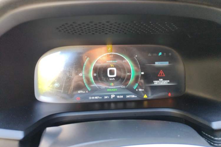 Used Roewe i6 New Energy 2017 45T Hybrid Connect & Smart Enjoyment Edition Instrument Cluster
