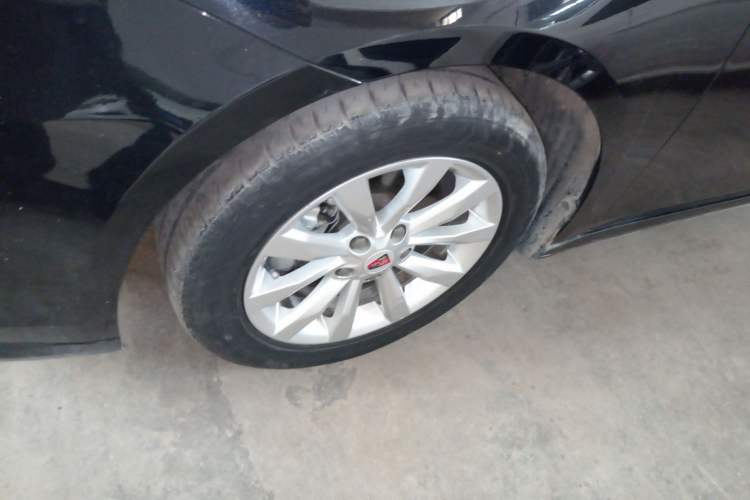 Used Roewe i6 New Energy 2017 45T Hybrid Connect & Smart Enjoyment Edition Left Front Wheel Hub