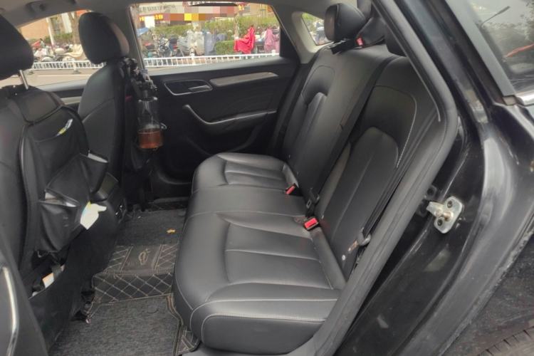 Used Roewe i6 New Energy 2017 45T Hybrid Connect & Smart Enjoyment Edition Left Rear Seat