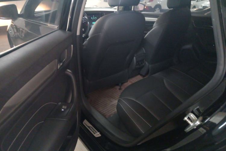 Used Roewe i6 New Energy 2017 45T Hybrid Connect & Smart Enjoyment Edition Left Rear Seat