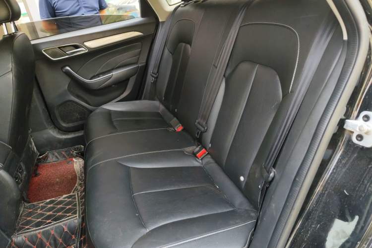 Used Roewe i6 New Energy 2017 45T Hybrid Connect & Smart Enjoyment Edition Left Rear Seat