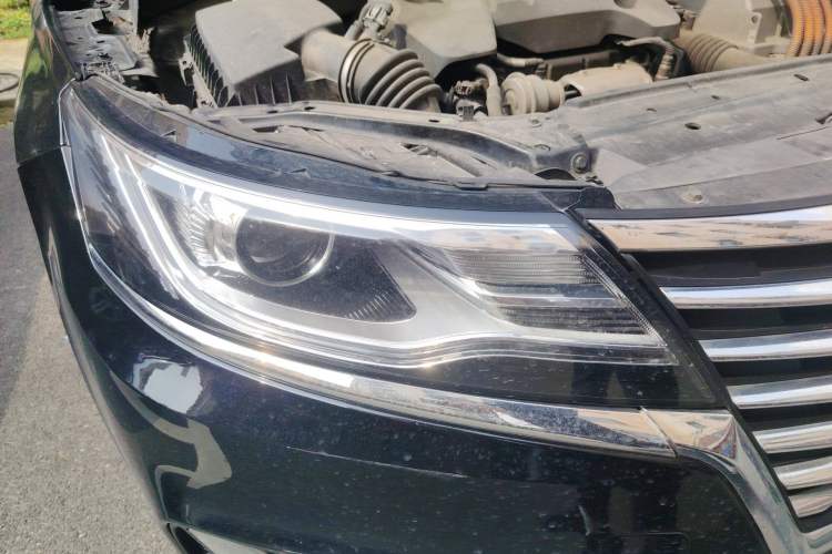Used Roewe i6 New Energy 2017 45T Hybrid Connect & Smart Enjoyment Edition Right Front Headlight
