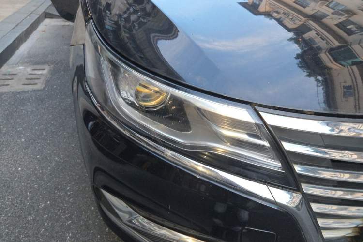 Used Roewe i6 New Energy 2017 45T Hybrid Connect & Smart Enjoyment Edition Right Front Headlight