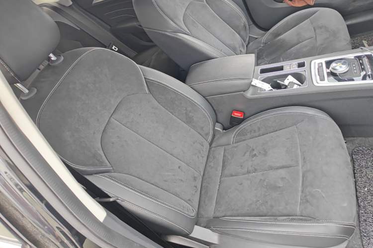 Used Roewe i6 New Energy 2017 45T Hybrid Connective Smart Luxury Edition Right Front Seat