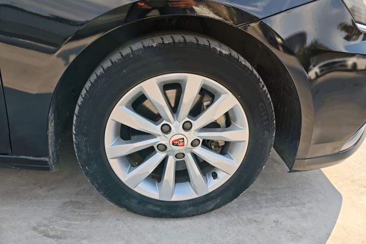 Used Roewe i6 New Energy 2017 45T Hybrid Connect & Smart Enjoyment Edition Right Front Wheel Hub