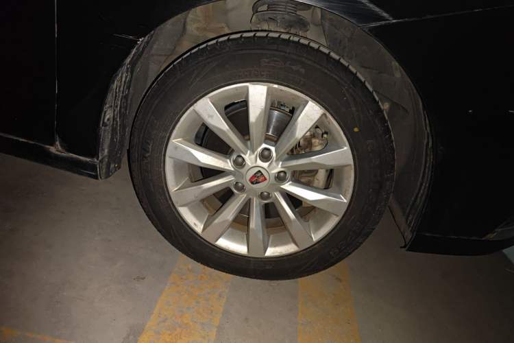Used Roewe i6 New Energy 2017 45T Hybrid Connect & Smart Enjoyment Edition Right Front Wheel Hub