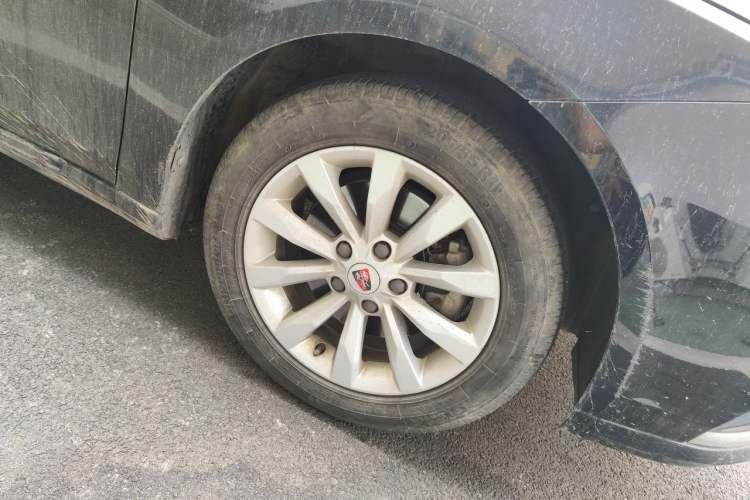Used Roewe i6 New Energy 2017 45T Hybrid Connect & Smart Enjoyment Edition Right Front Wheel Hub