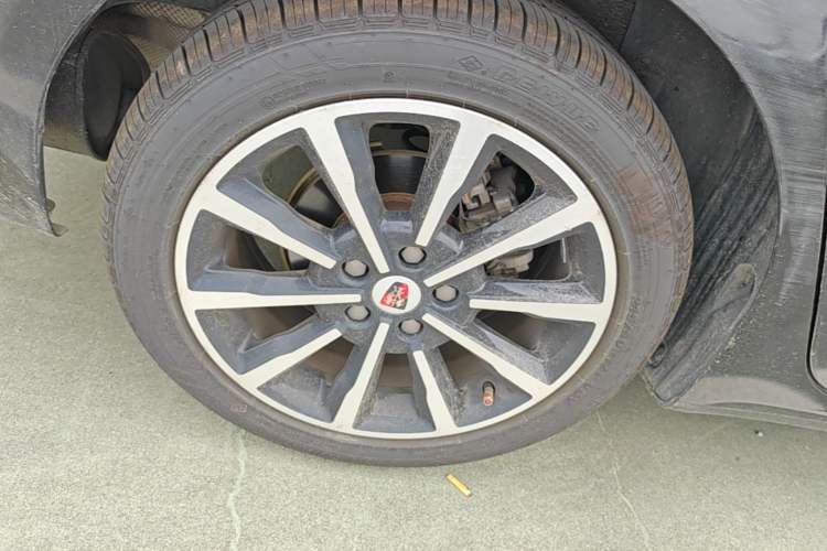 Used Roewe i6 New Energy 2017 45T Hybrid Connective Smart Luxury Edition Right Rear Wheel Hub