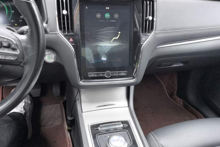 Used Roewe i6 New Energy 2017 45T Hybrid Connect & Smart Enjoyment Edition Audio And AC Panel
