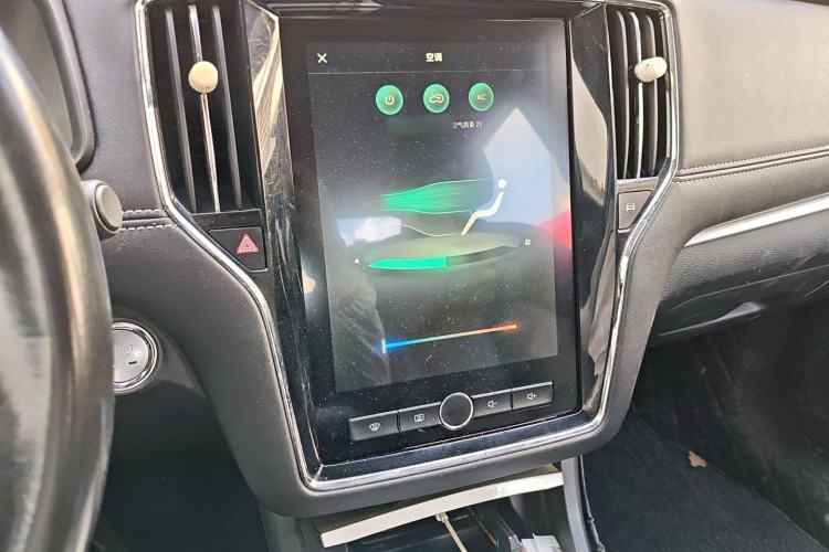 Used Roewe i6 New Energy 2017 45T Hybrid Connect & Smart Enjoyment Edition Audio And AC Panel
