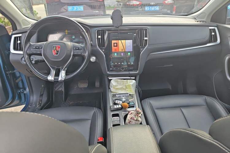 Used Roewe i6 New Energy 2017 45T Hybrid Connect & Smart Enjoyment Edition Center Console