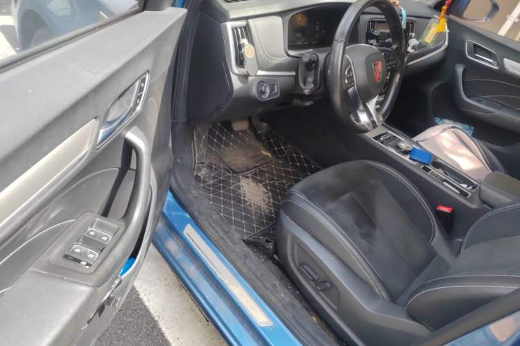 Used Roewe i6 New Energy 2017 45T Hybrid Connective Smart Luxury Edition Driver Seat
