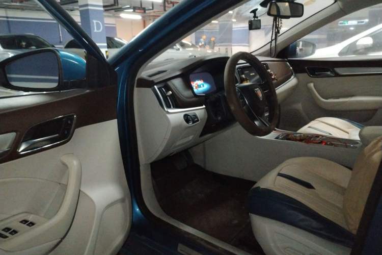 Used Roewe i6 New Energy 2017 45T Hybrid Connective Smart Luxury Edition Driver Seat